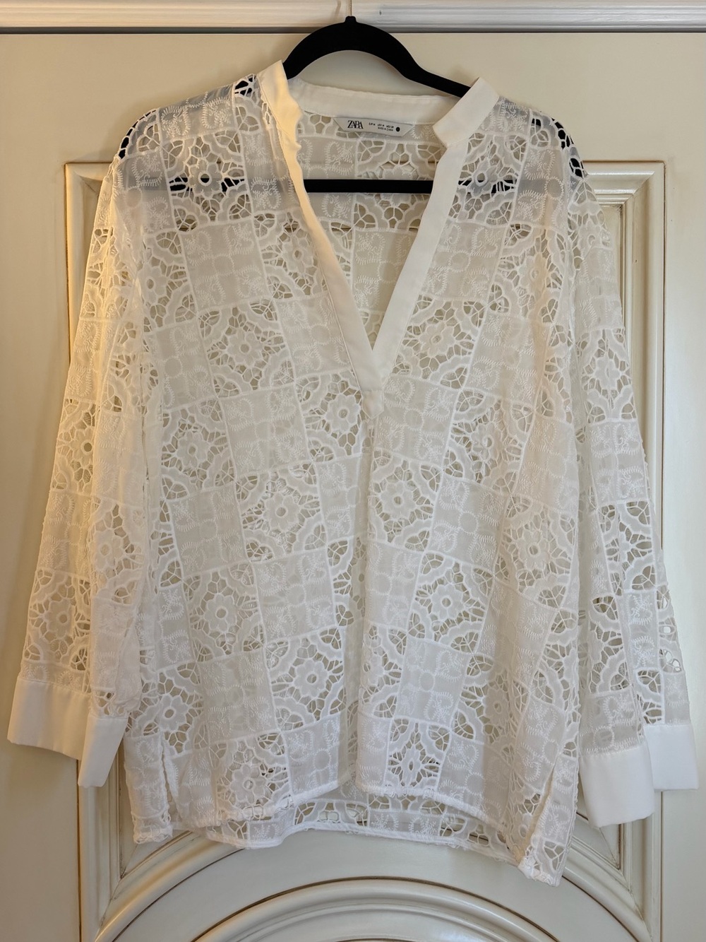 Zara White Crochet V-Neck Lace Blouse